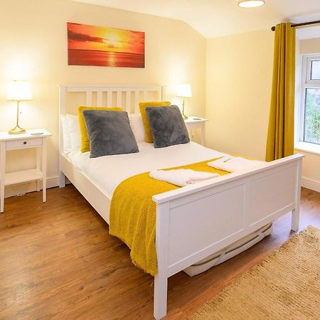 Llareggub Amazing House In Afan Forest With Breath-Taking Views By Staystaycations Порт Толбът Екстериор снимка