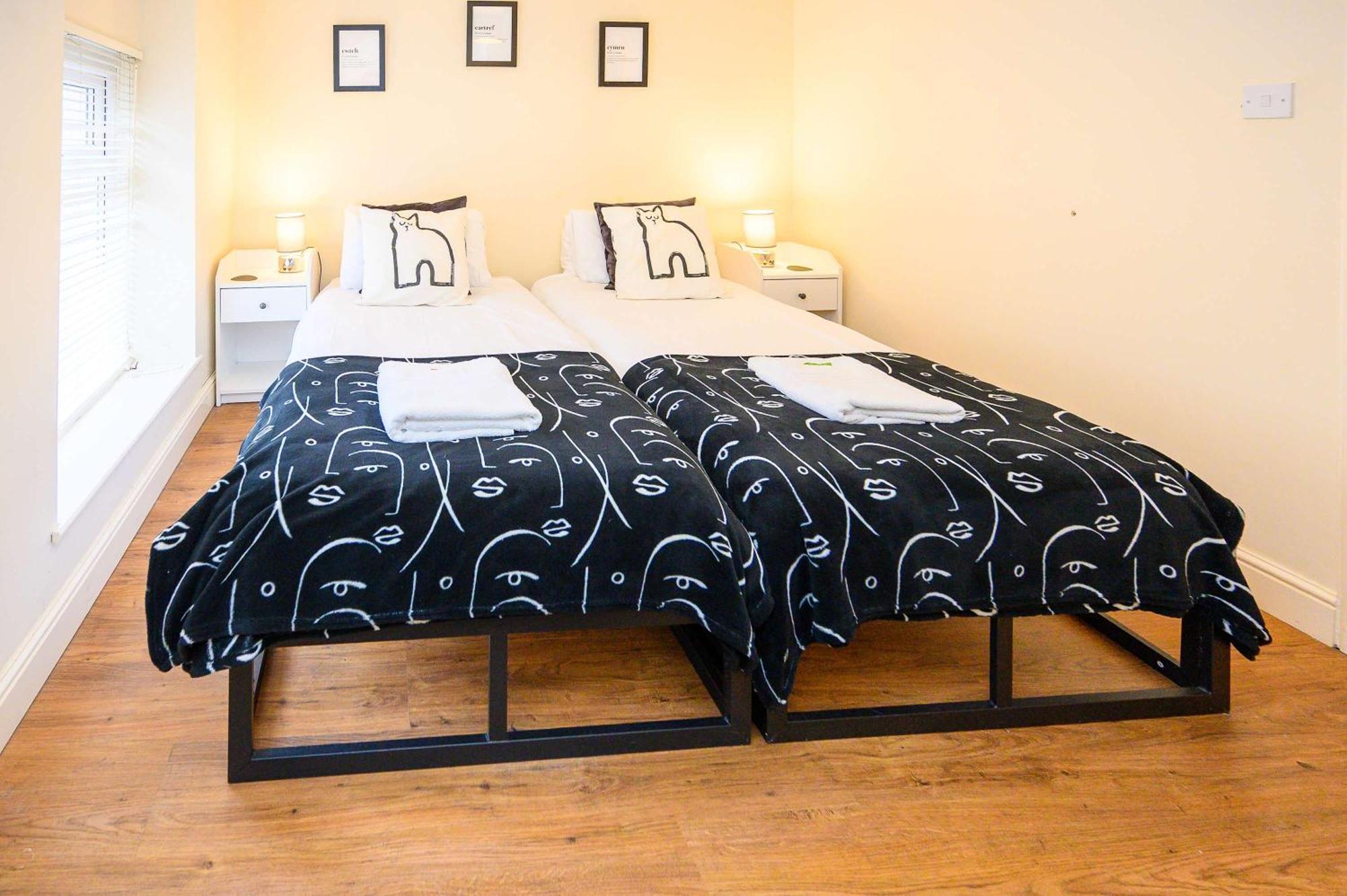 Llareggub Amazing House In Afan Forest With Breath-Taking Views By Staystaycations Порт Толбът Екстериор снимка